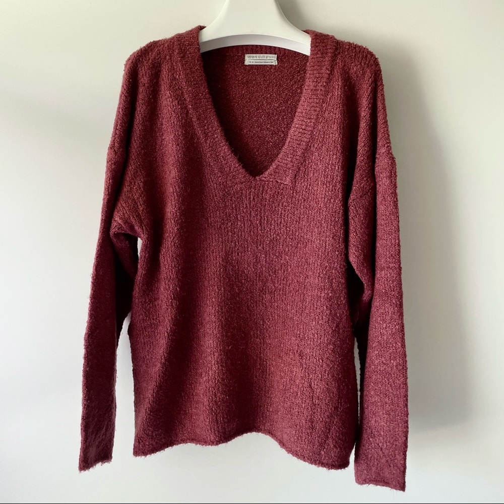 UO Pullover Sweater V-neck Berry Soft - Picture 8 of 16